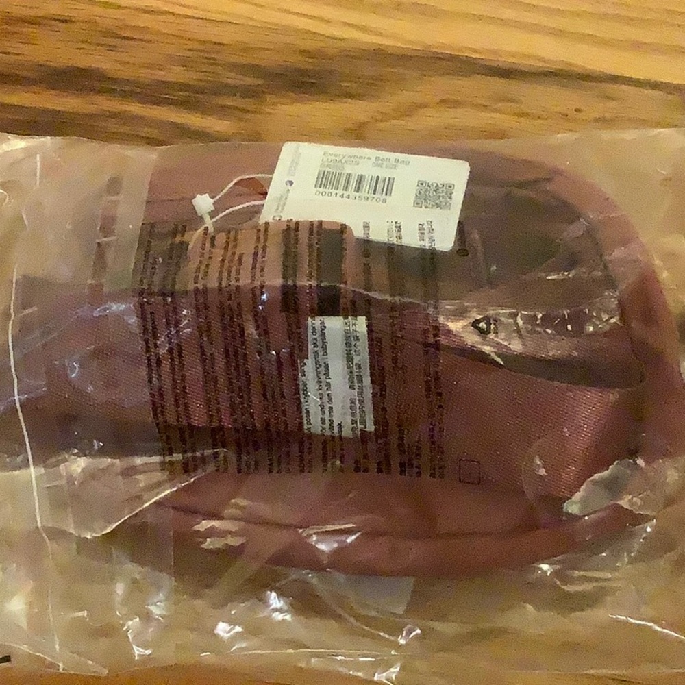 Lululemon *RARE* brier rose everywhere belt bag NWT!